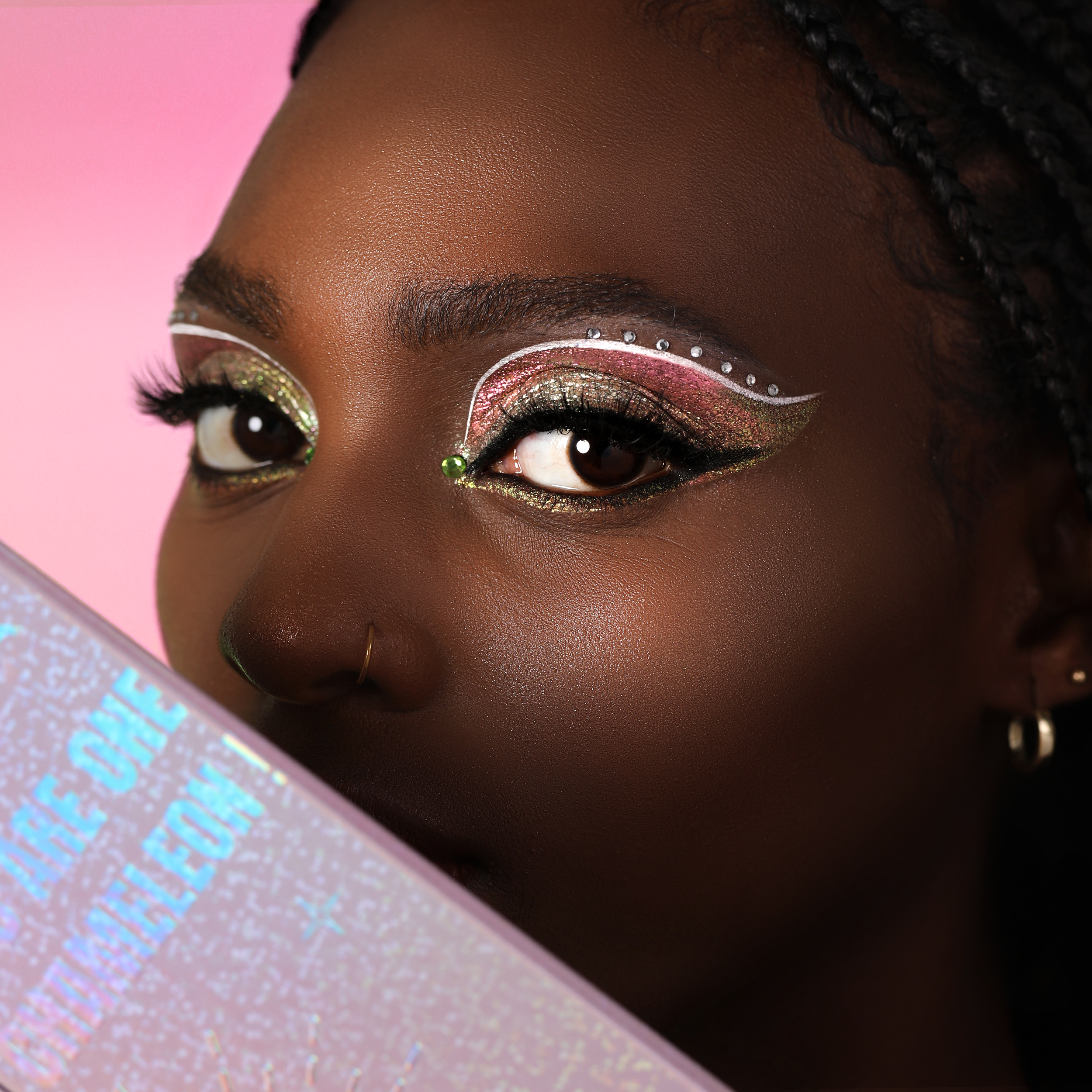 Space Chameleon Multichrome Shadow (002, Prima Donna)