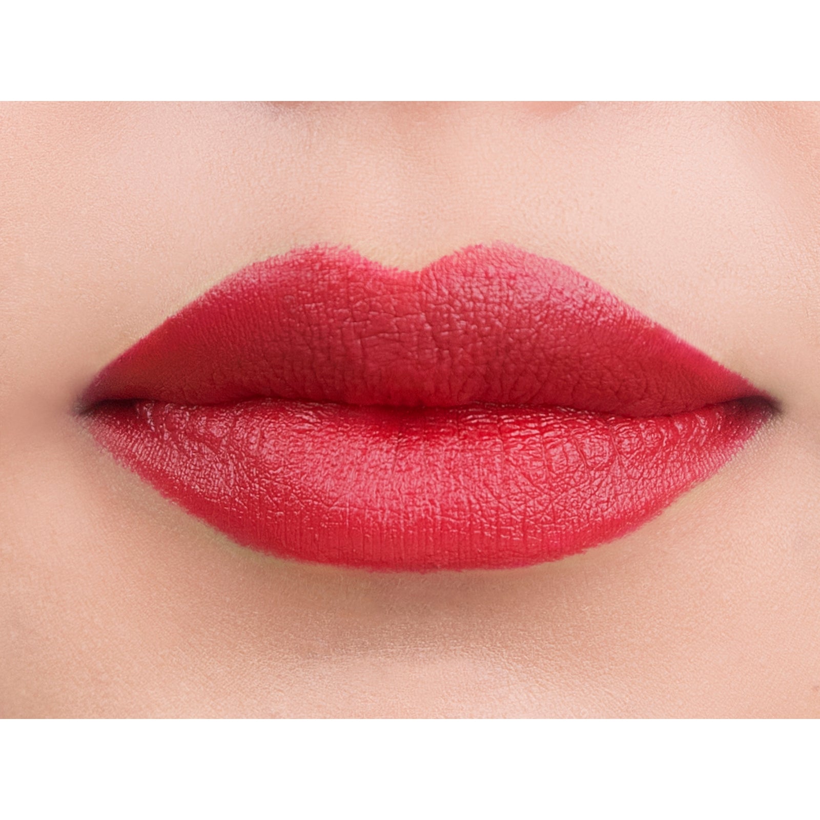 Defiant Creamy Lipstick (014, Crimson)